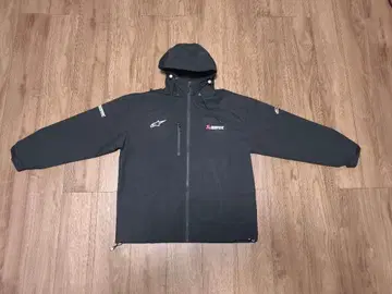 아크라포빅 AKRAPOVIC 자켓 후드 부착