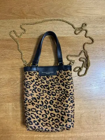 잔니 키아리니 숄더백 레오파드 송치 2way