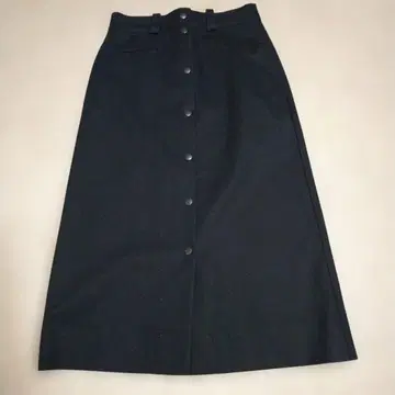 블랙 버튼이 달린 롱 타이트 스커트