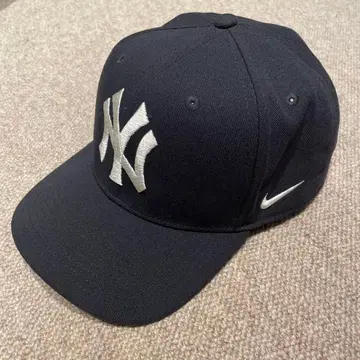 [ 일본 미발매 ] NIKE 양키스 스냅백 캡