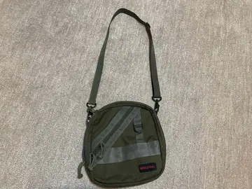BRIEFING 숄더백 올리브
