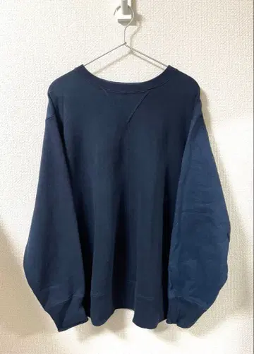 스탠다드 저널 Yuhi Ozaki 맨투맨 (네이비/M 사이즈)