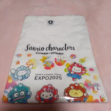 [ 사이즈 L ] EXPO2025 산리오 미야쿠미야쿠 변신 T셔츠 만박