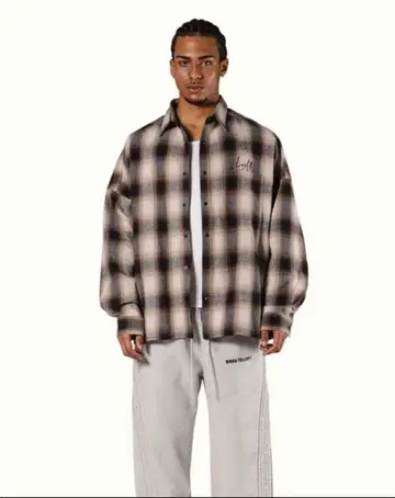 [ 완판템 ] 레어 Lyft 오버 사이즈 플란넬 셔츠 설명란 필독