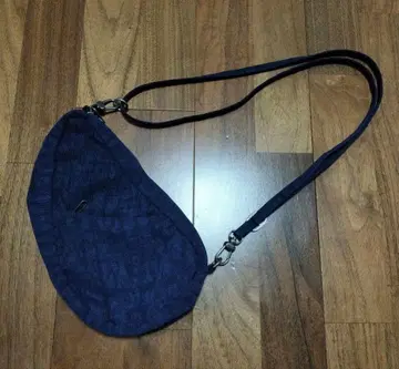 네이비 퀼팅 숄더백