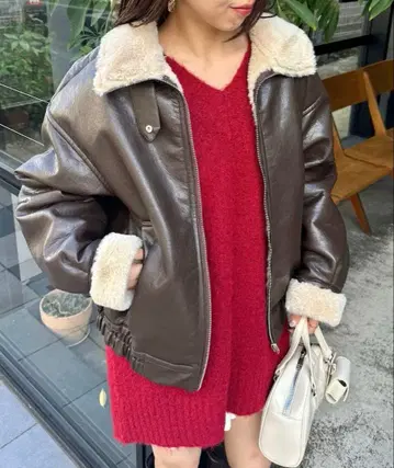 Chico 퍼 옷깃 봄버 가죽 자켓