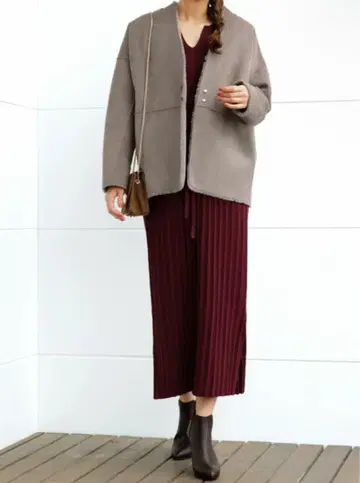 STYLEDELI 에코 무스탕 리버서블 숏코트 세피아