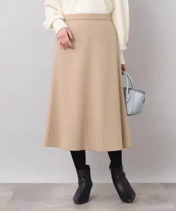 [ 미사용 새상품 ] 언타이틀 머메이드 스커트 베이지 S