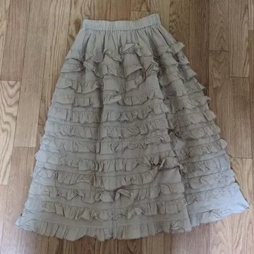 Emerald Motel 프릴 롱 스커트 베이지