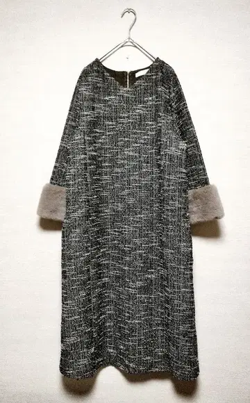 새상품 Bou Jeloud 퍼 소매 트위드 시프트 롱 원피스 38