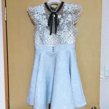 ROBE de FLEURS 로브 드 플뢰르 스카이블루 프릴 드레스 A라인