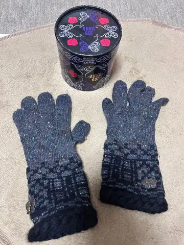 [기간 한정] ANNA SUI 장갑 오리지널 박스 포함