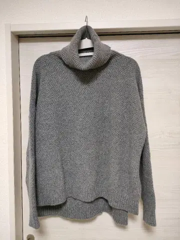 [ DISCOVERED ] (디스커버드) 그레이 터틀넥 니트