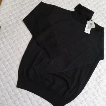 새상품 택 포함 메리노울 터틀넥 스웨터 M 블랙