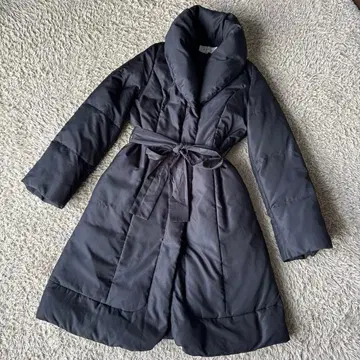 PECA 다운 코트 블랙 벨티드 여배우 옷깃