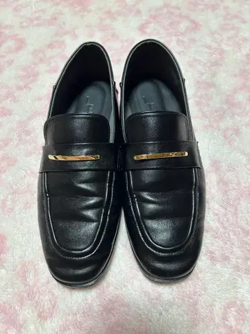 [ LETALON 루탈론 ] 블랙 가죽 로퍼 골드 장식