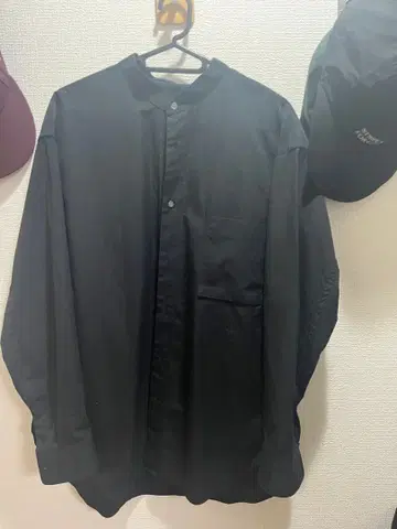 +J 블랙 긴팔 셔츠 M 사이즈 노카라 질 샌더