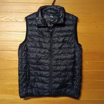 유니클로 울트라 라이트 다운 베스트