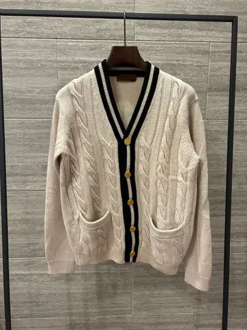 투모로우랜드 니트