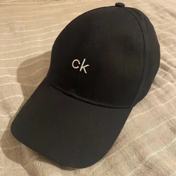 캘빈 클라인 캡 블랙