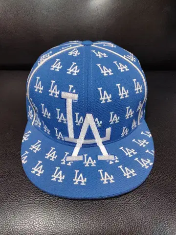 American Needle LA 로고 캡 7 5/8 (60.6cm)