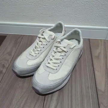 주말 가격 인하 오니츠카타이거 여성용 스니커즈 HSINTI 23.5