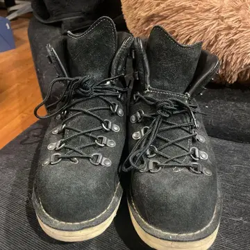 대너 마운틴 라이트 스웨이드 블랙