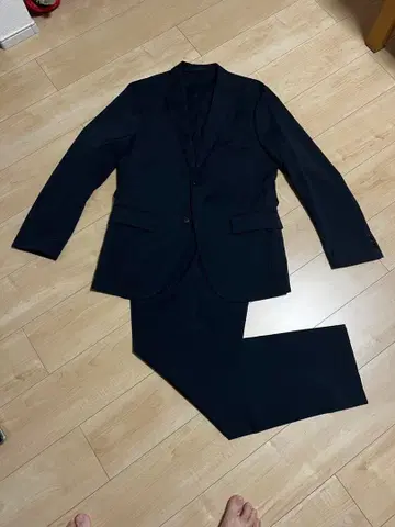 네이비 캐주얼 수트 자켓과 팬츠 세트