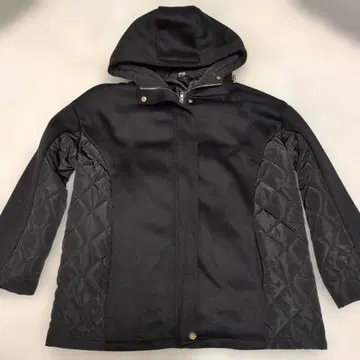 후드 부착 블랙 자켓