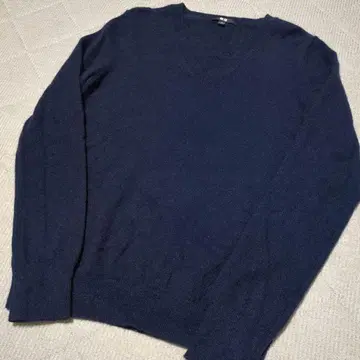 새상품급!! UNIQLO 네이비 V넥 캐시미어 100% M