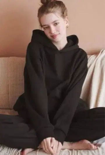 PEACH JOHN 피치 존 로고 후디 셋업 맨투맨 블랙