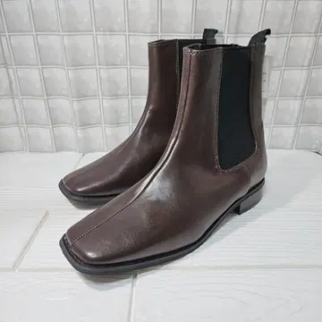 택 포함 새상품 엘르 플래닛 [ 24.0 ] 사이드 고어 부츠 브라운