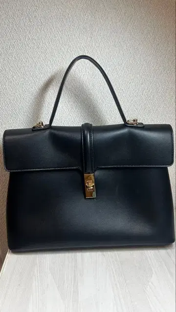 VIS 가죽 핸드백