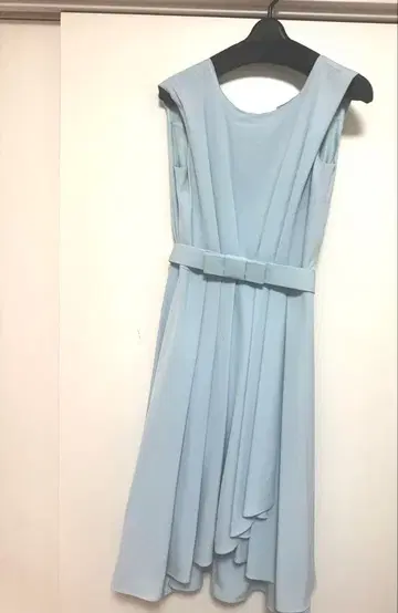 RUIRUE BOUTIQUE 스카이블루 플리츠 드레스