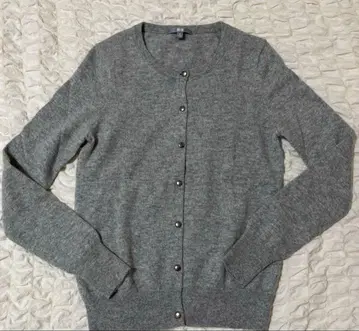 [ 새상품급 ] 유니클로 캐시미어 100% 크루넥 가디건