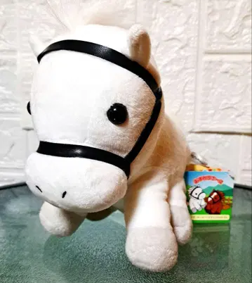 화이트 말 봉제 인형