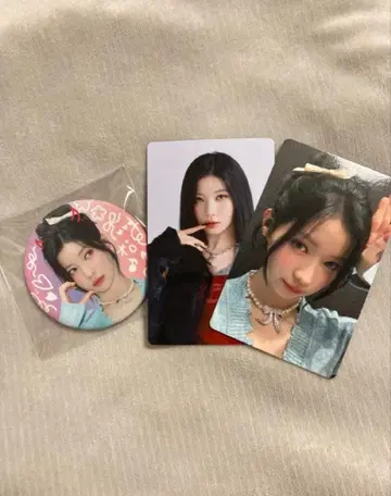 BABY MONSTER 아사 트레이딩 카드 캔뱃지