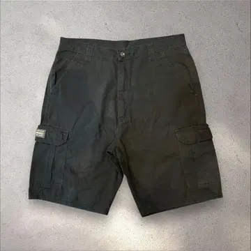 WRANGLER 블랙 카고 숏팬츠 34인치