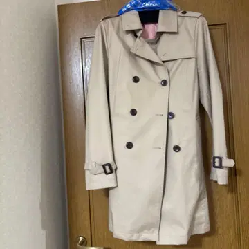 새상품급 베이지 트렌치코트 허리 벨트 포함