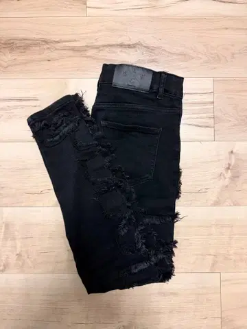 아담스 저글러 AJ 블랙 데미지 데님 팬츠