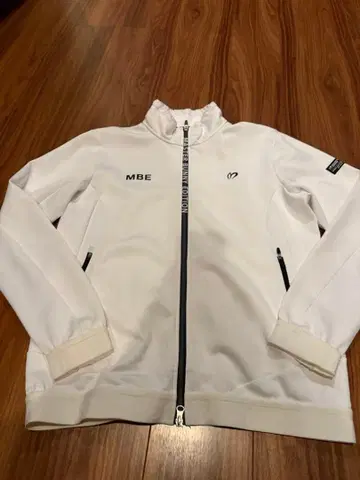 MASTER BUNNY 화이트 자켓 5/L