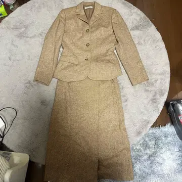 HARTFORD 베이지 스커트 수트 사이즈 2