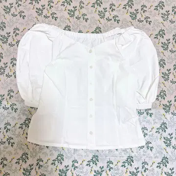 GU 블라우스 S 화이트 오프숄더 볼륨 소매 반팔