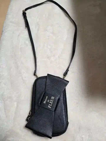 Maison de FLEUR 블랙 숄더백