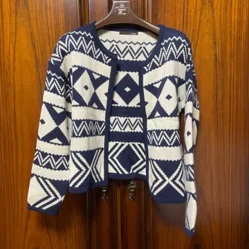 DoiDoi 기하학 패턴 긴팔 가디건