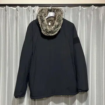 소시오츠키 리버서블 퍼 풀오버