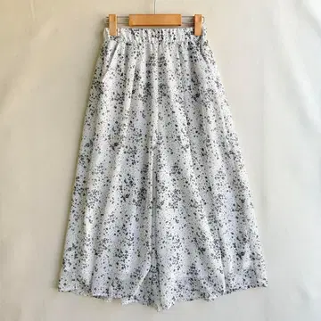 새상품급 애니시스 여성용 가우초 팬츠 꽃무늬 화이트