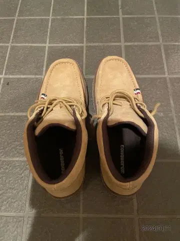 베이지 스웨이드 데크 슈즈