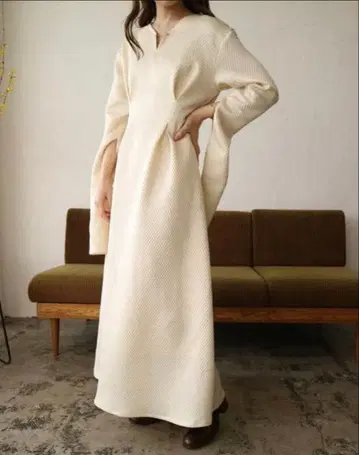 Acka 암 슬릿 원피스 사이즈 1