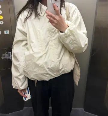 완판템 UNIQLO U 볼륨 슬리브 코쿤 블루종 화이트 L